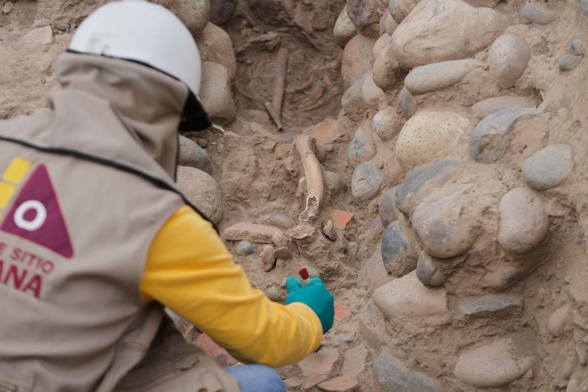 Registro de monitoreo arqueológico en excavación de zanja